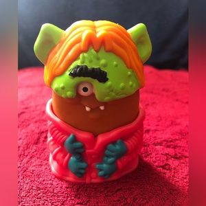 COLLECTIBLE 1995 McDonald’s Happy Meal toy